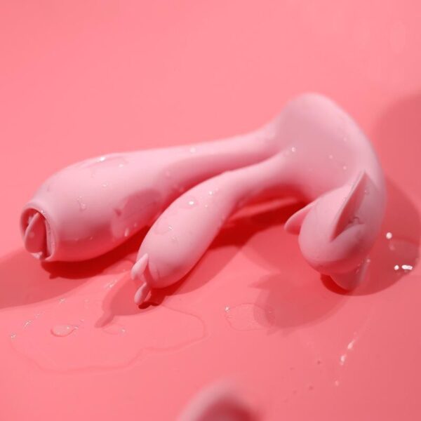 Mature women's vibrating wearable female sex toy, vibrating masturbation device, remote-controlled small butterfly, rechargeable vibrating egg, adult sex toy